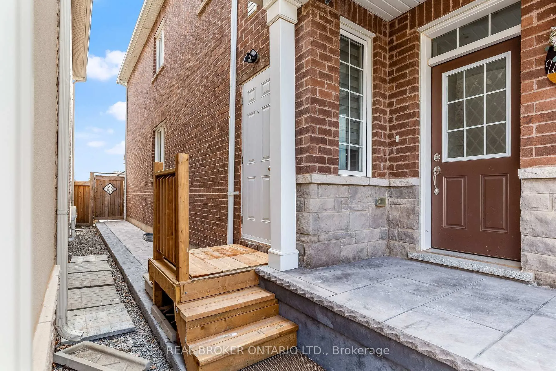 Photo 17 of Unit Basement, 392 Clarkson Gate, Milton, Ford — HOMEH