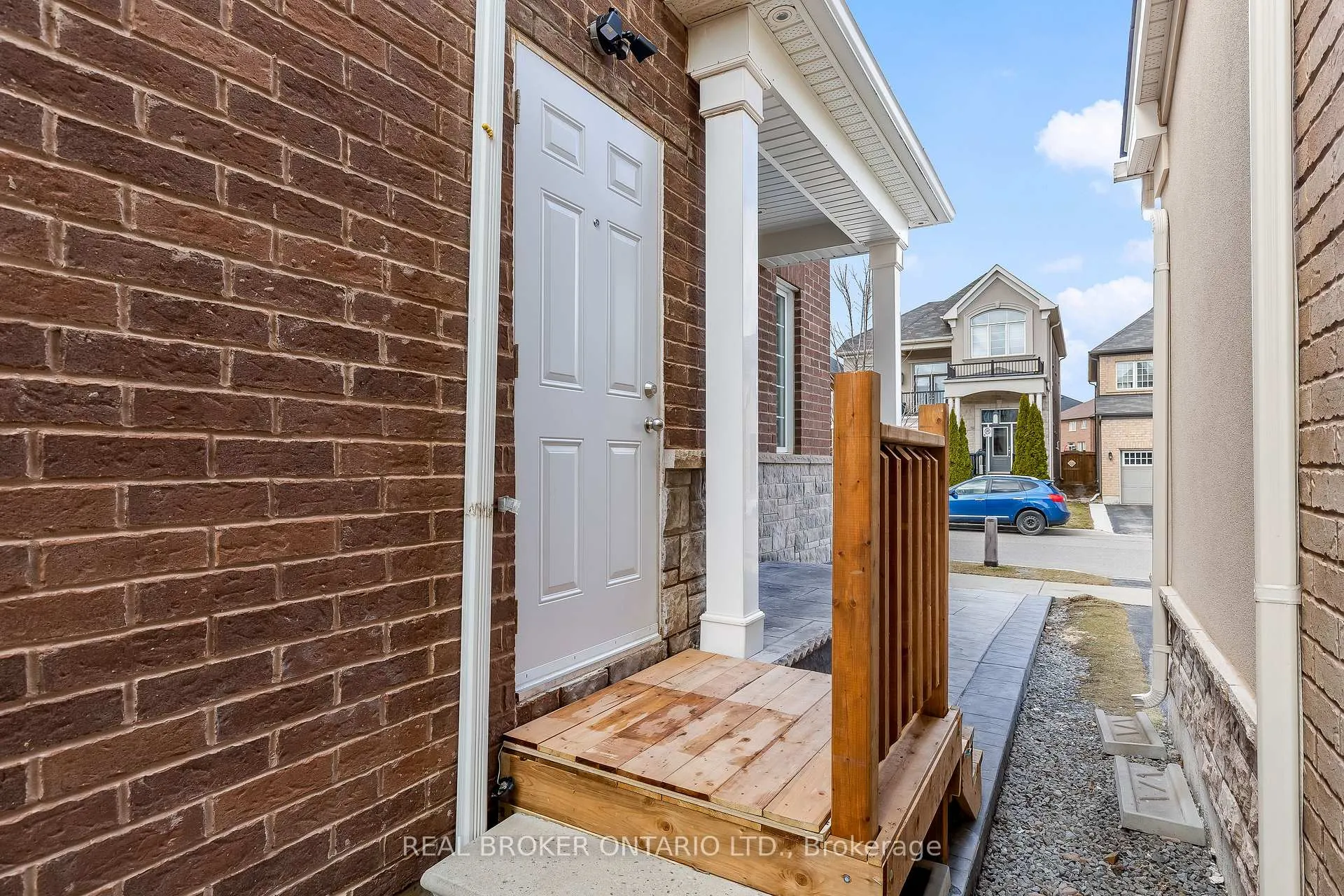 Photo 18 of Unit Basement, 392 Clarkson Gate, Milton, Ford — HOMEH