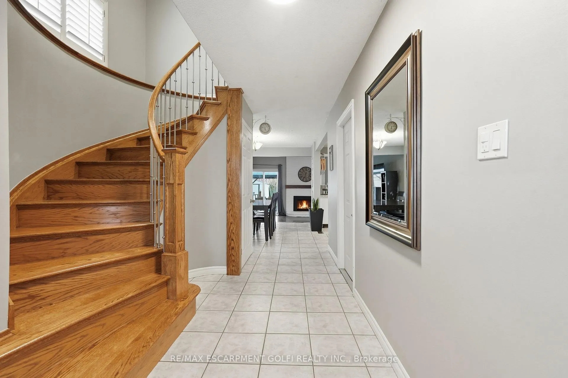Photo 2 of 333 Celtic Drive, Hamilton, Stoney Creek — HOMEH