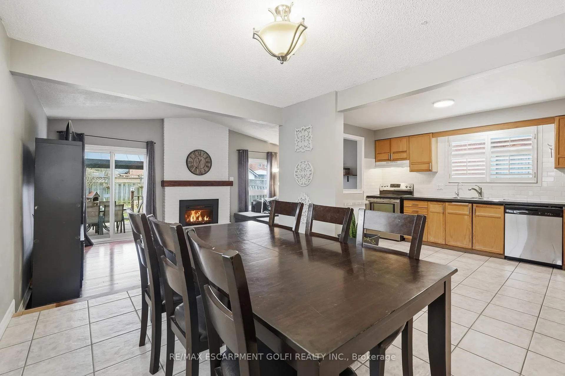 Photo 4 of 333 Celtic Drive, Hamilton, Stoney Creek — HOMEH