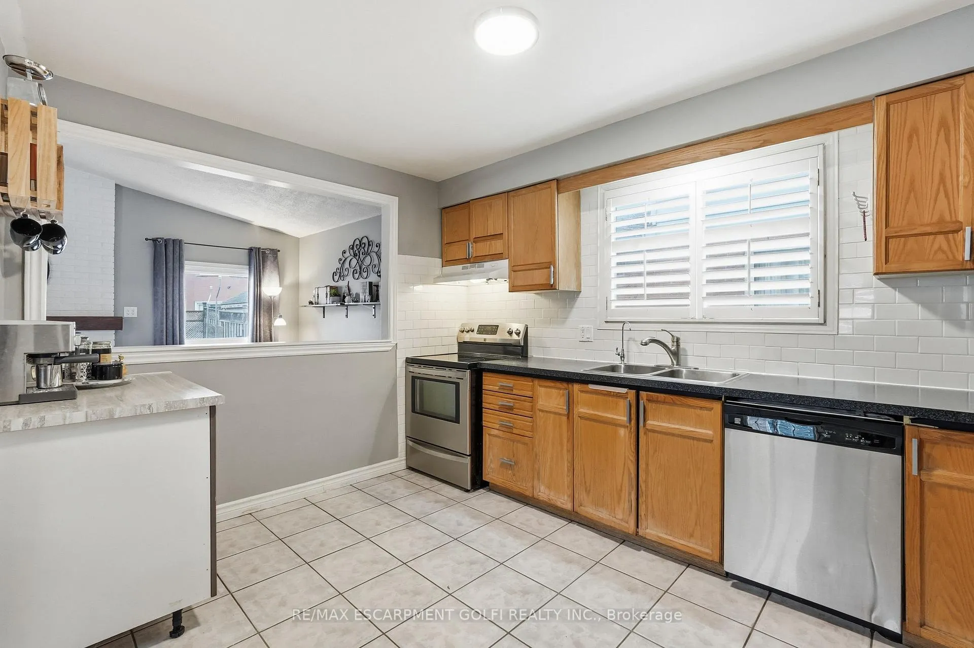 Photo 6 of 333 Celtic Drive, Hamilton, Stoney Creek — HOMEH