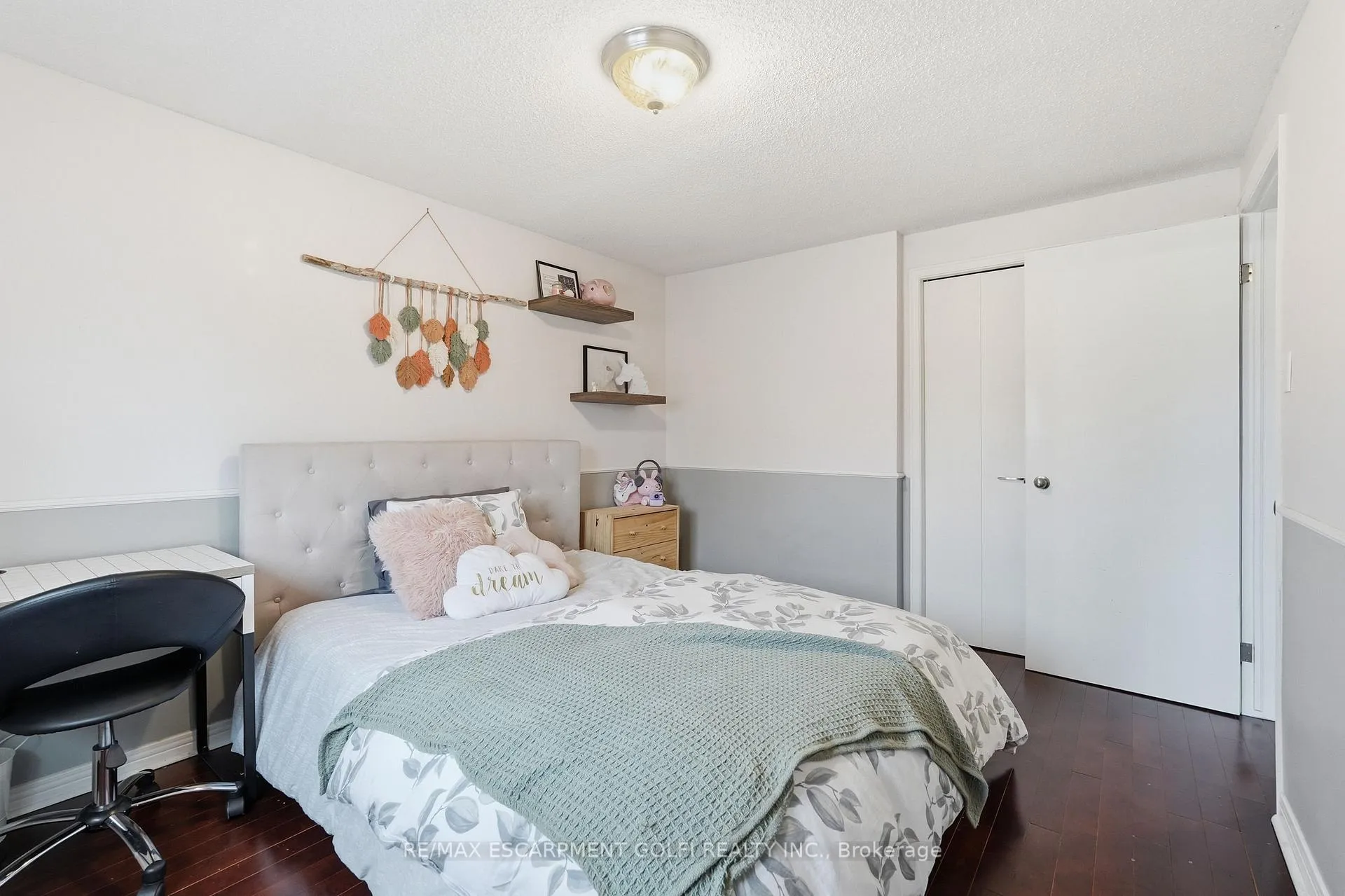 Photo 15 of 333 Celtic Drive, Hamilton, Stoney Creek — HOMEH