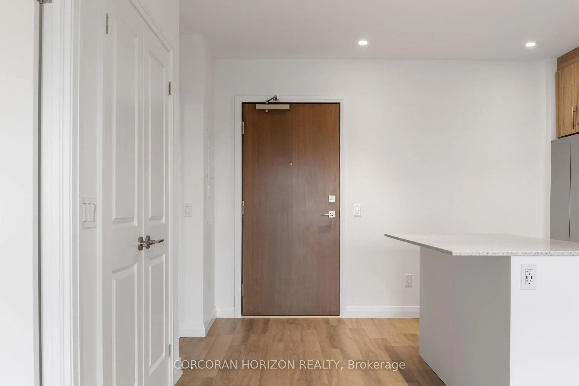 Photo 2 of Unit 717, 525 New Dundee Road, Kitchener — HOMEH