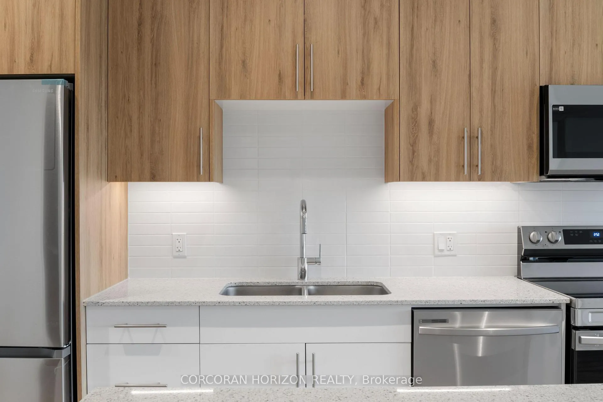 Photo 5 of Unit 717, 525 New Dundee Road, Kitchener — HOMEH
