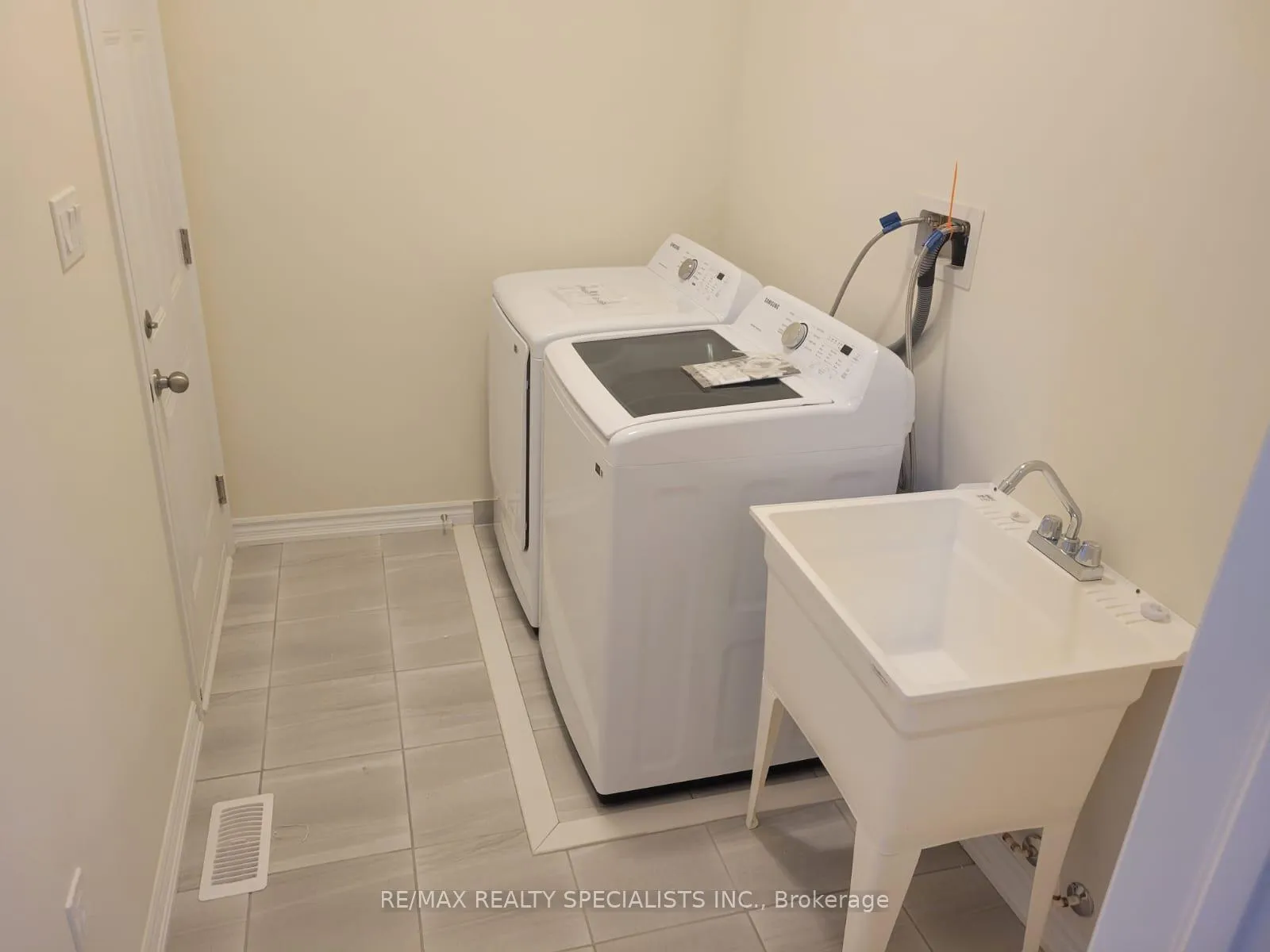 Photo 11 of 128 Sanders Road, Erin — HOMEH