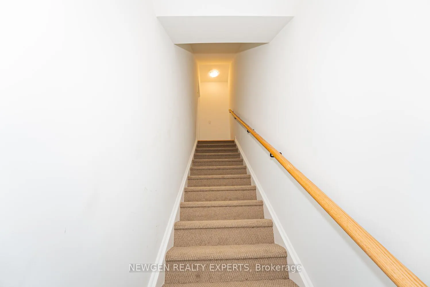 Photo 3 of Unit 15, 4320 Ebenezer Road, Brampton, Bram East — HOMEH