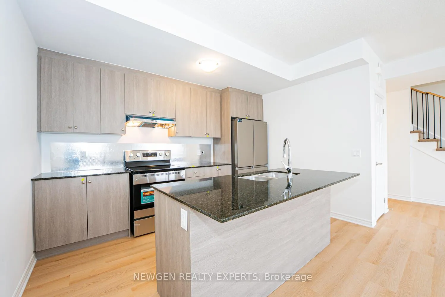 Photo 10 of Unit 15, 4320 Ebenezer Road, Brampton, Bram East — HOMEH