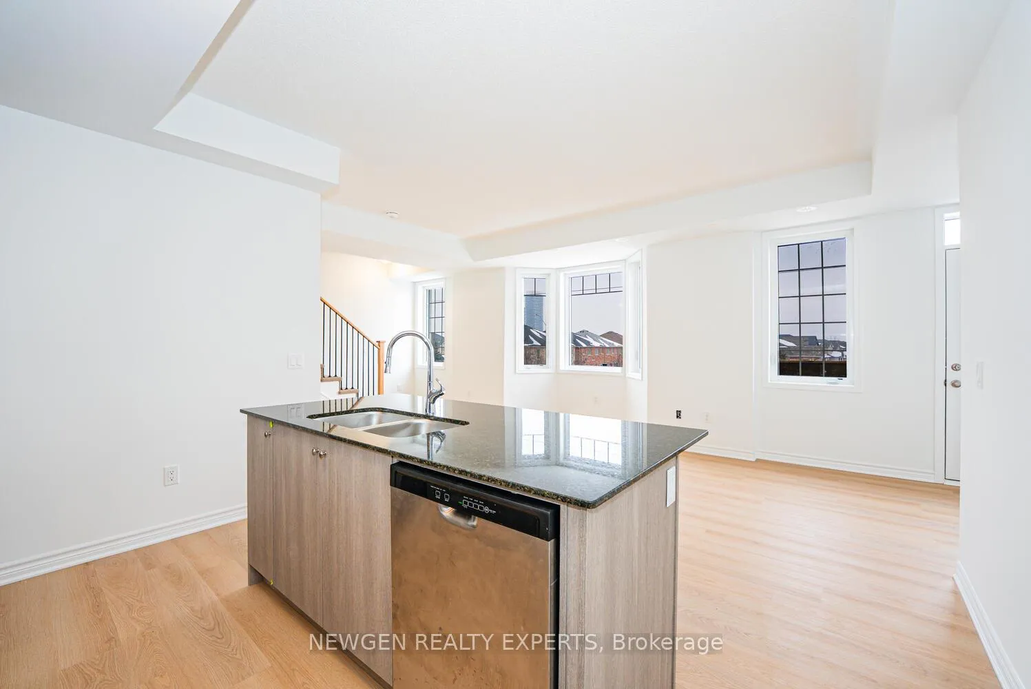 Photo 11 of Unit 15, 4320 Ebenezer Road, Brampton, Bram East — HOMEH