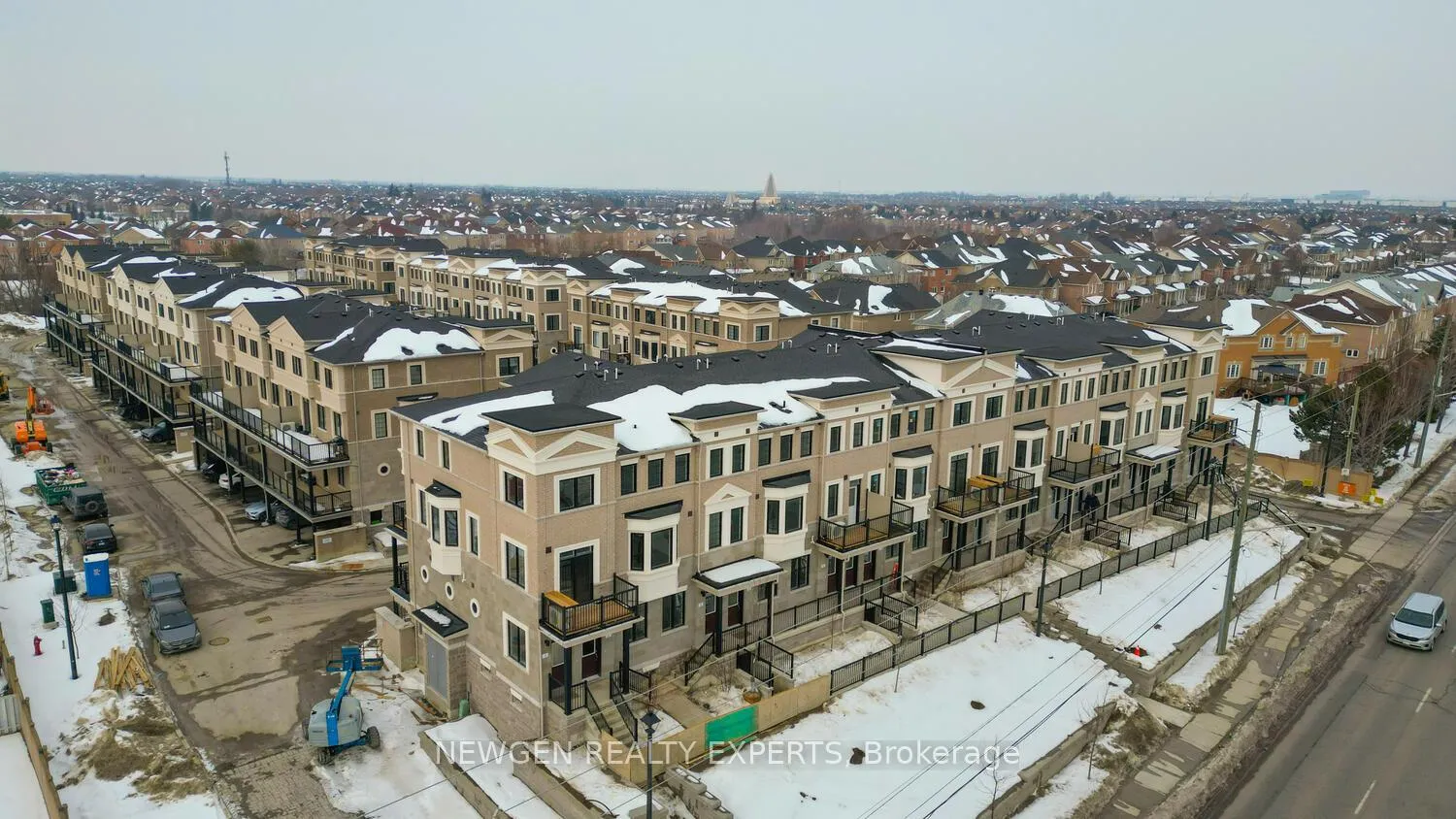 Photo 32 of Unit 15, 4320 Ebenezer Road, Brampton, Bram East — HOMEH