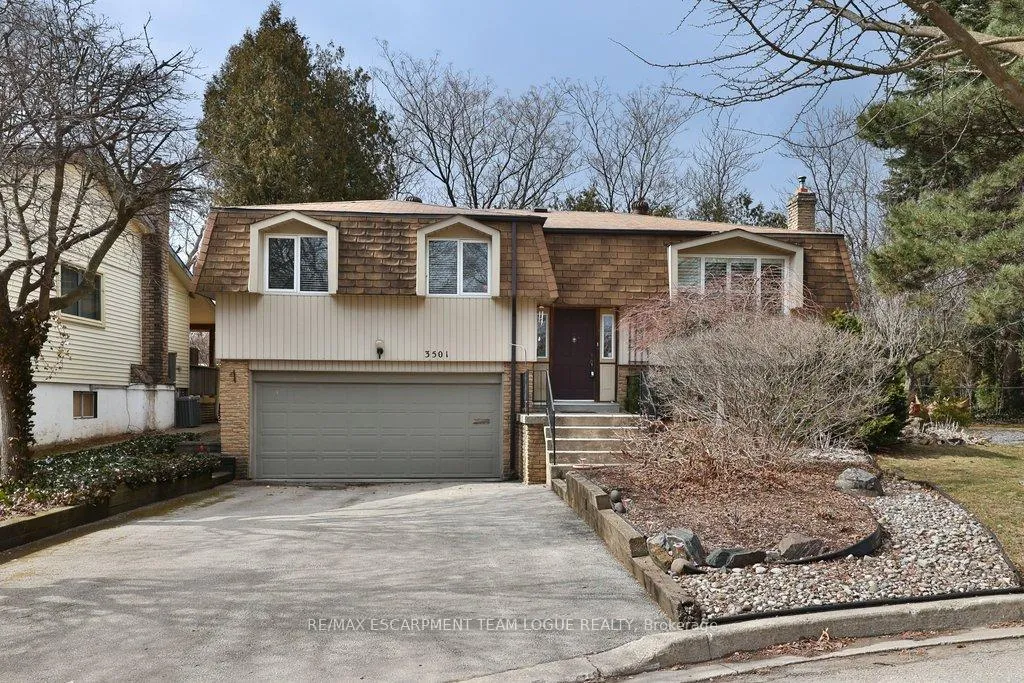 Photo 1 of 3501 Rubens Court, Burlington, Roseland — HOMEH