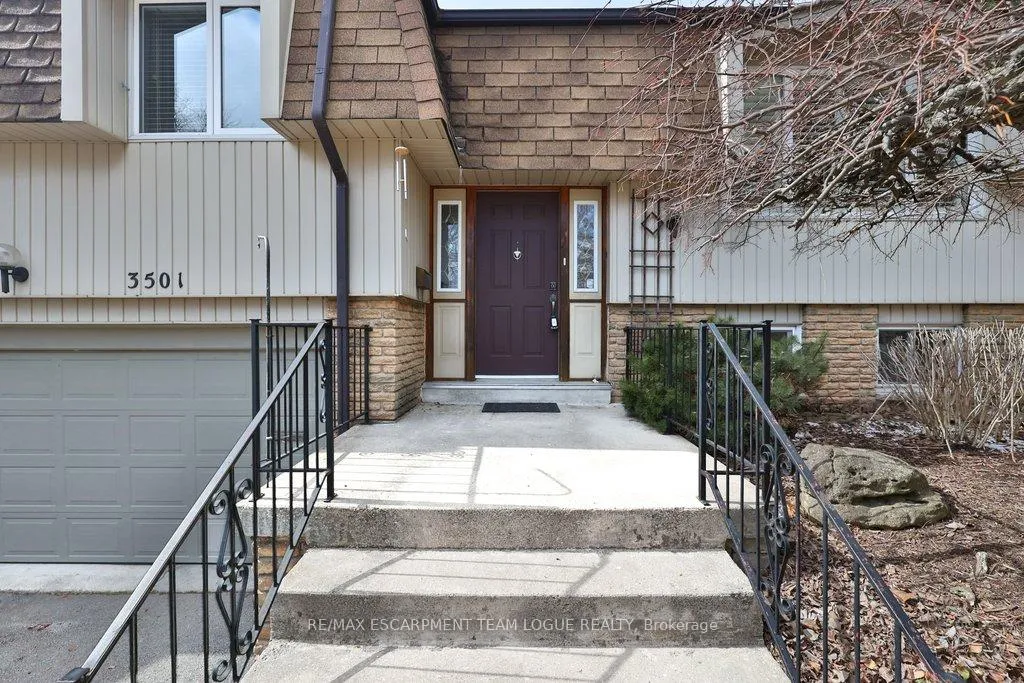 Photo 4 of 3501 Rubens Court, Burlington, Roseland — HOMEH