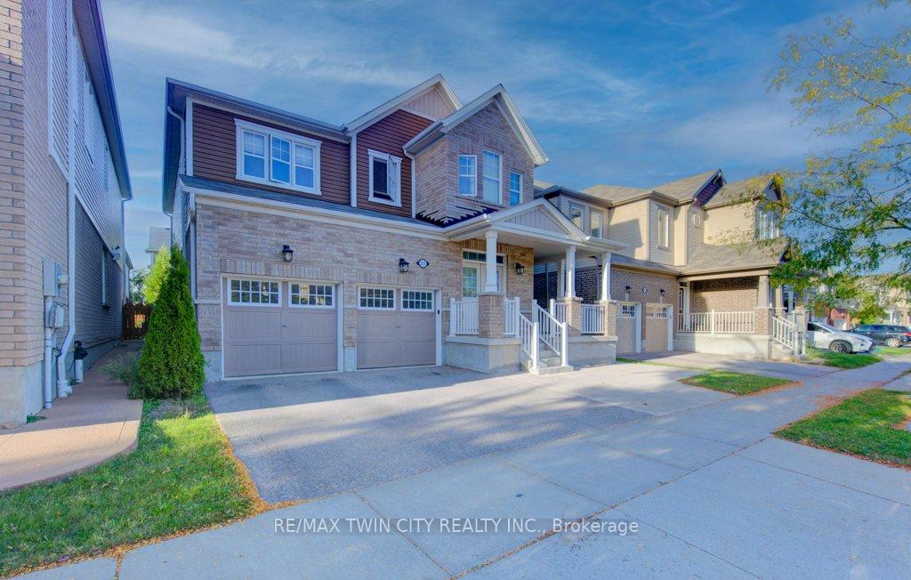 Photo 3 of 231 Grovehill Crescent, Kitchener, Rosenburg — HOMEH