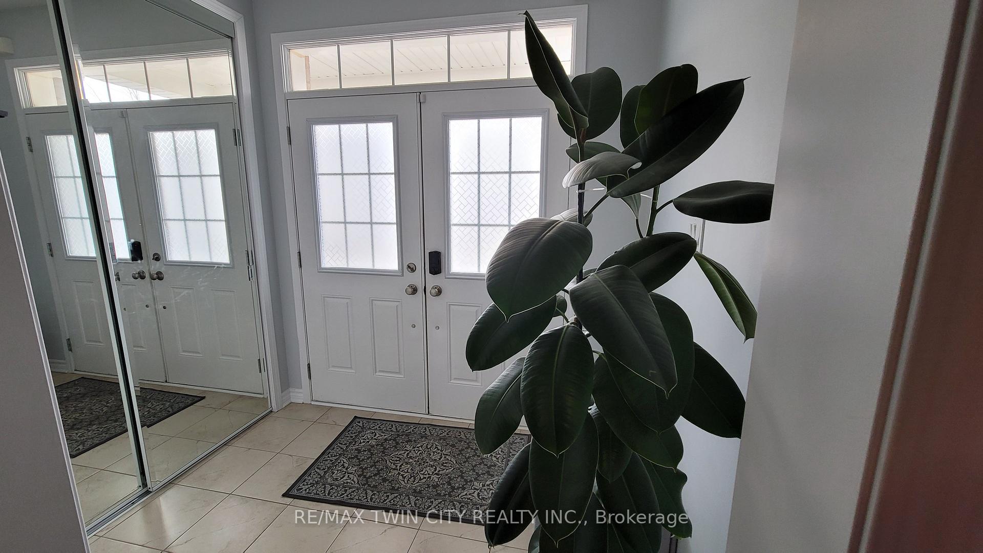 Photo 4 of 231 Grovehill Crescent, Kitchener, Rosenburg — HOMEH