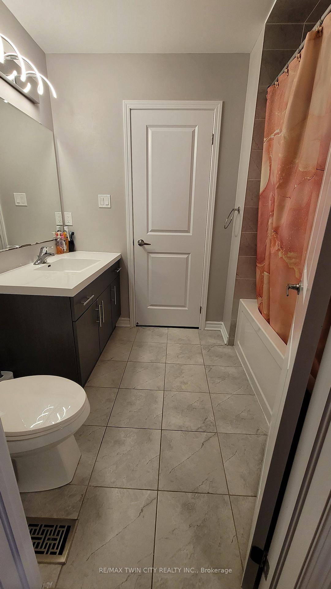Photo 26 of 231 Grovehill Crescent, Kitchener, Rosenburg — HOMEH