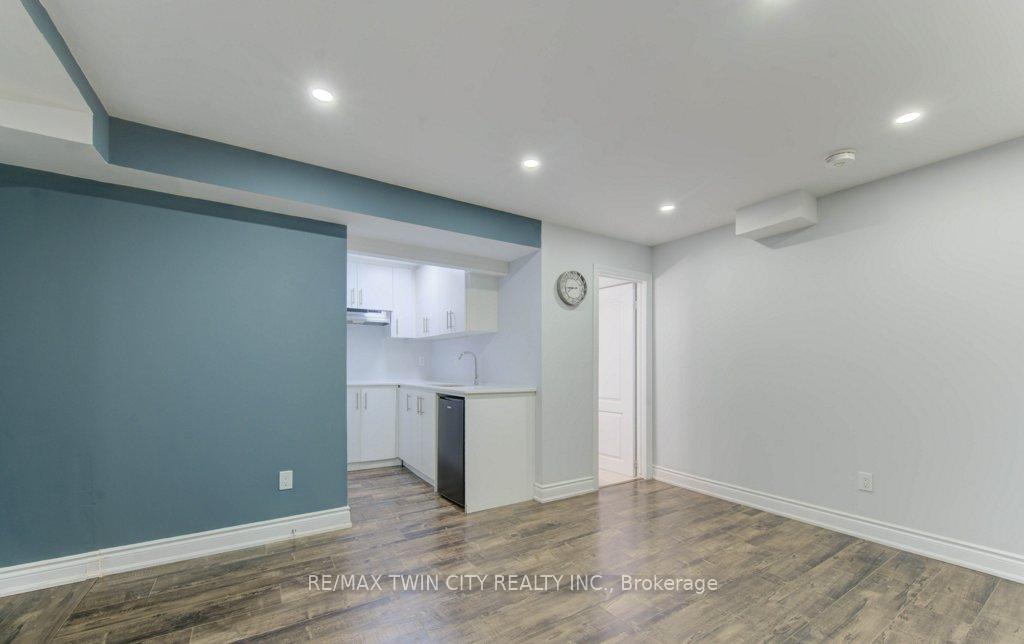 Photo 30 of 231 Grovehill Crescent, Kitchener, Rosenburg — HOMEH