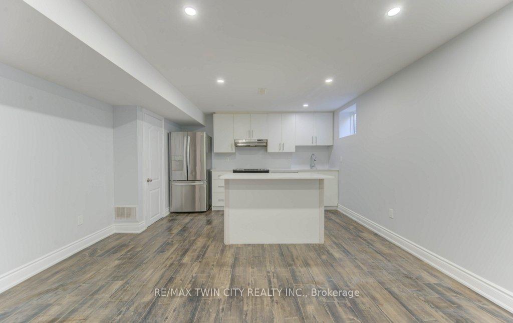 Photo 35 of 231 Grovehill Crescent, Kitchener, Rosenburg — HOMEH