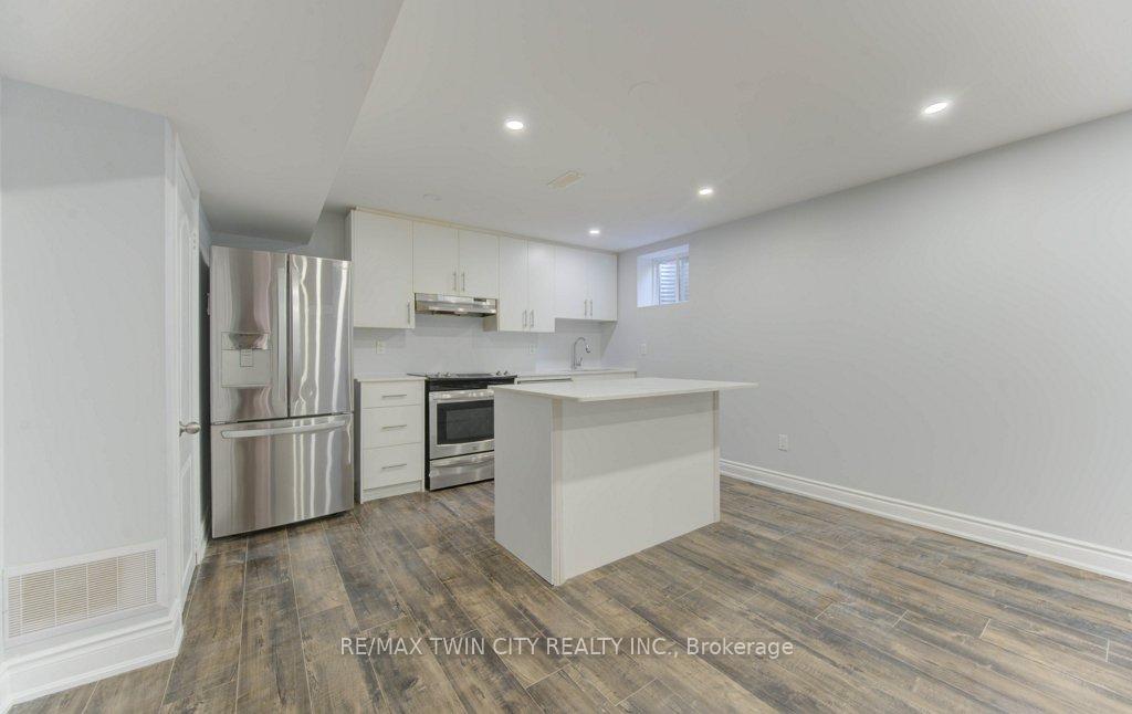 Photo 36 of 231 Grovehill Crescent, Kitchener, Rosenburg — HOMEH