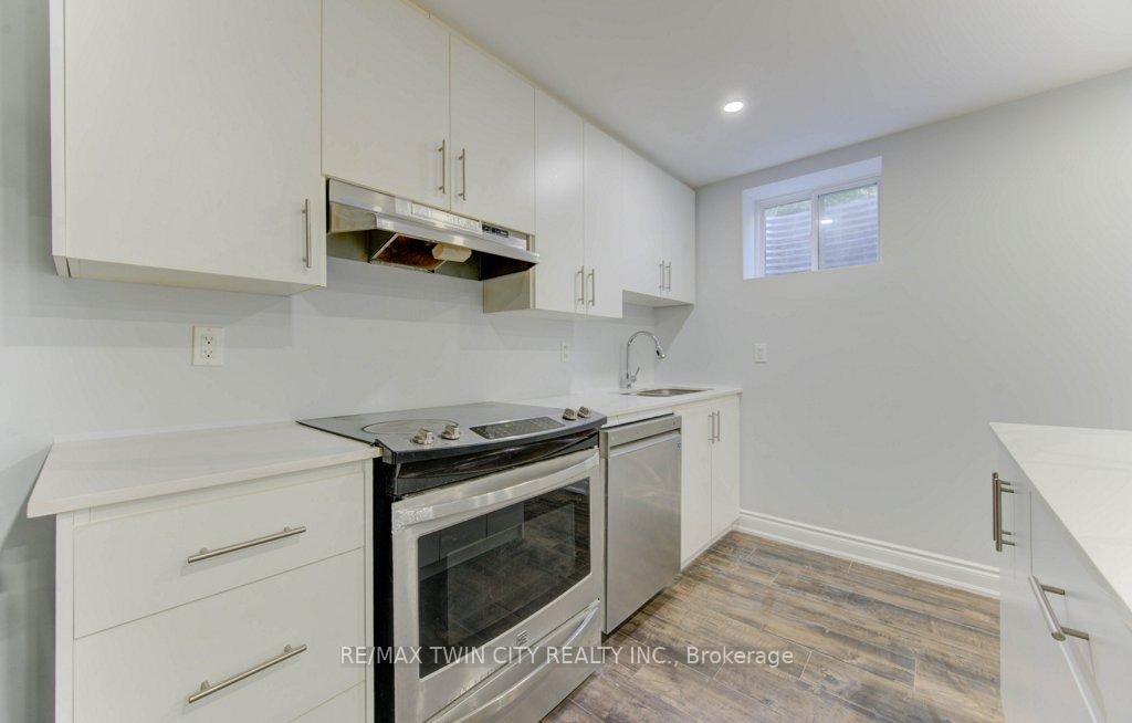 Photo 37 of 231 Grovehill Crescent, Kitchener, Rosenburg — HOMEH