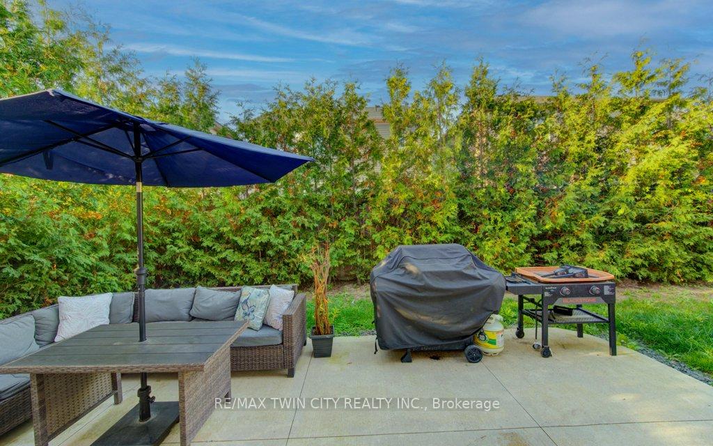 Photo 42 of 231 Grovehill Crescent, Kitchener, Rosenburg — HOMEH