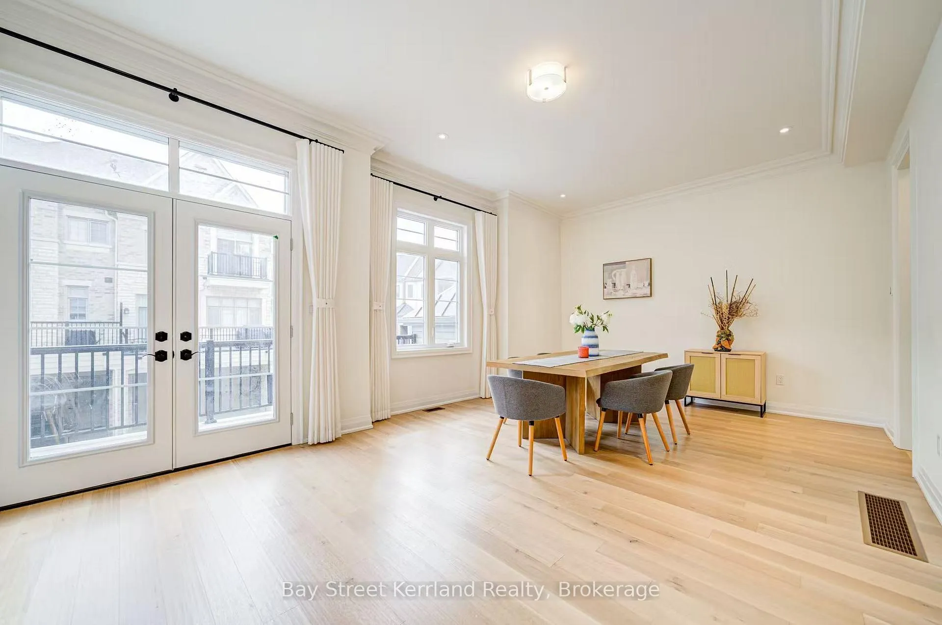 Photo 14 of 10 Silvermills Lane, Markham, Angus Glen — HOMEH