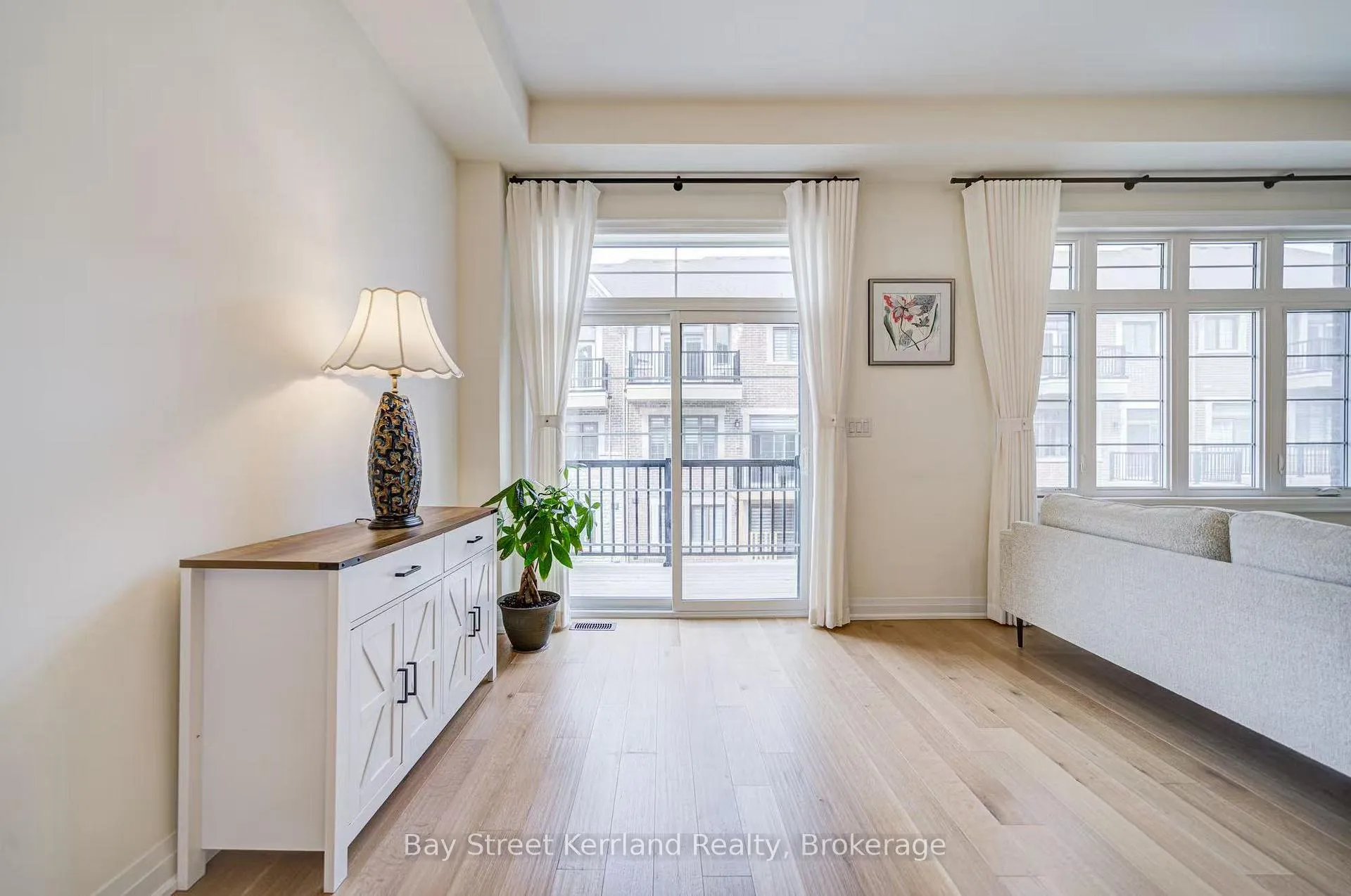 Photo 16 of 10 Silvermills Lane, Markham, Angus Glen — HOMEH