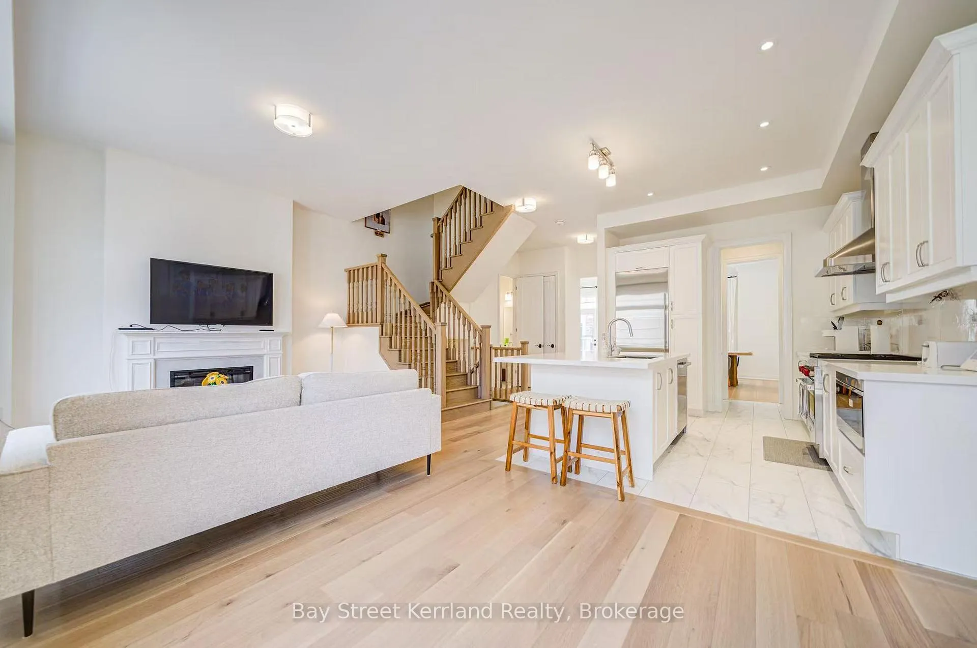 Photo 20 of 10 Silvermills Lane, Markham, Angus Glen — HOMEH