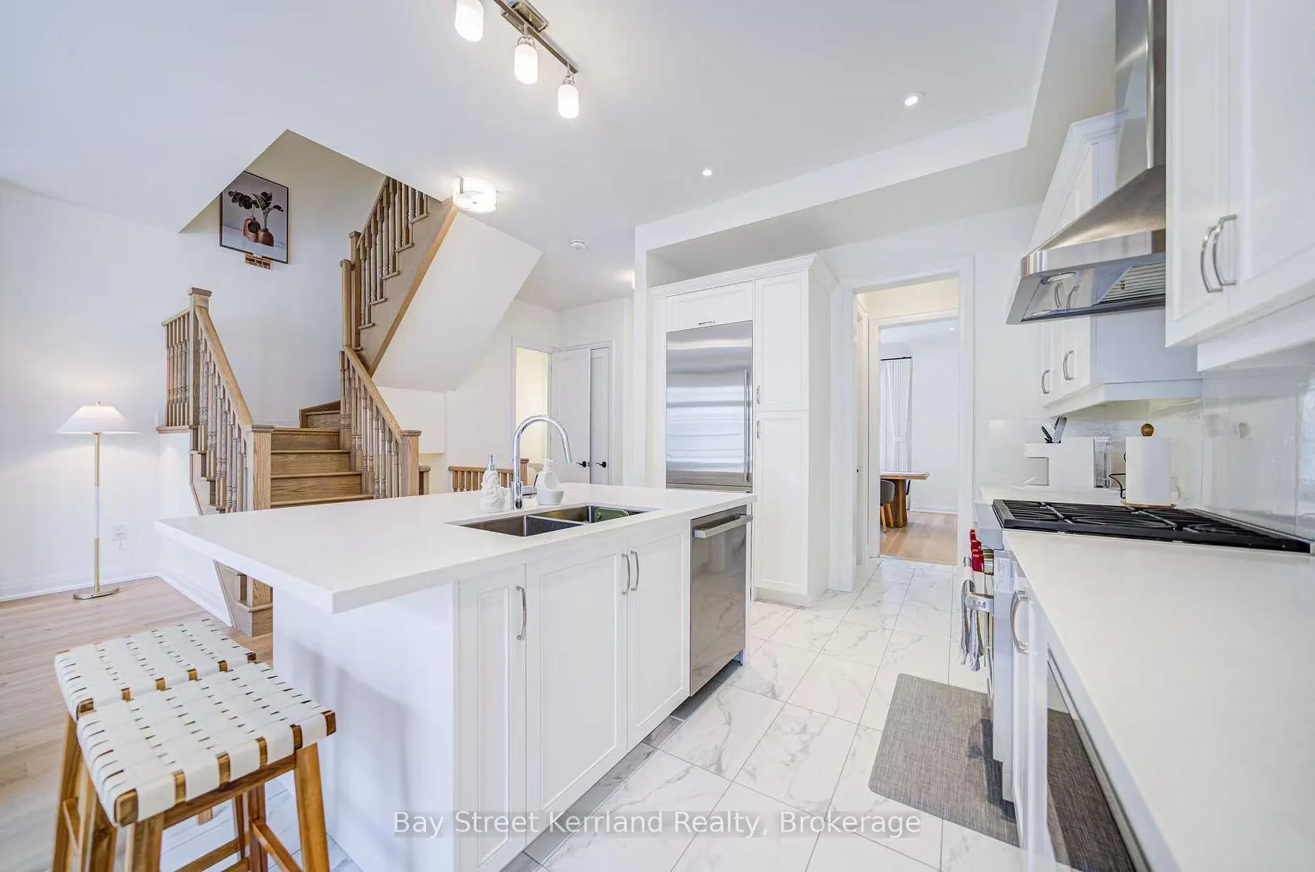 Photo 23 of 10 Silvermills Lane, Markham, Angus Glen — HOMEH