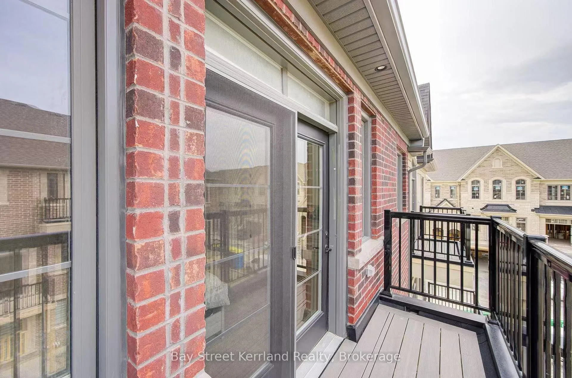 Photo 32 of 10 Silvermills Lane, Markham, Angus Glen — HOMEH