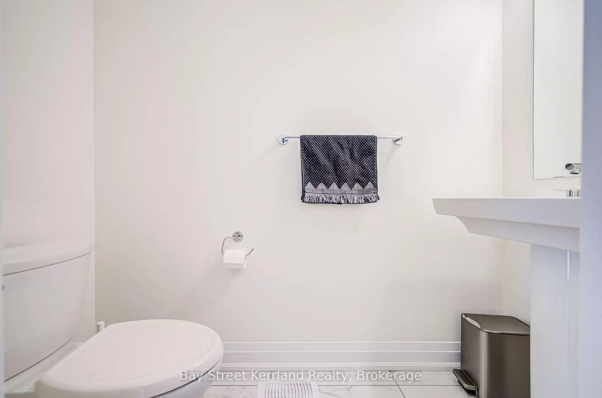 Photo 34 of 10 Silvermills Lane, Markham, Angus Glen — HOMEH