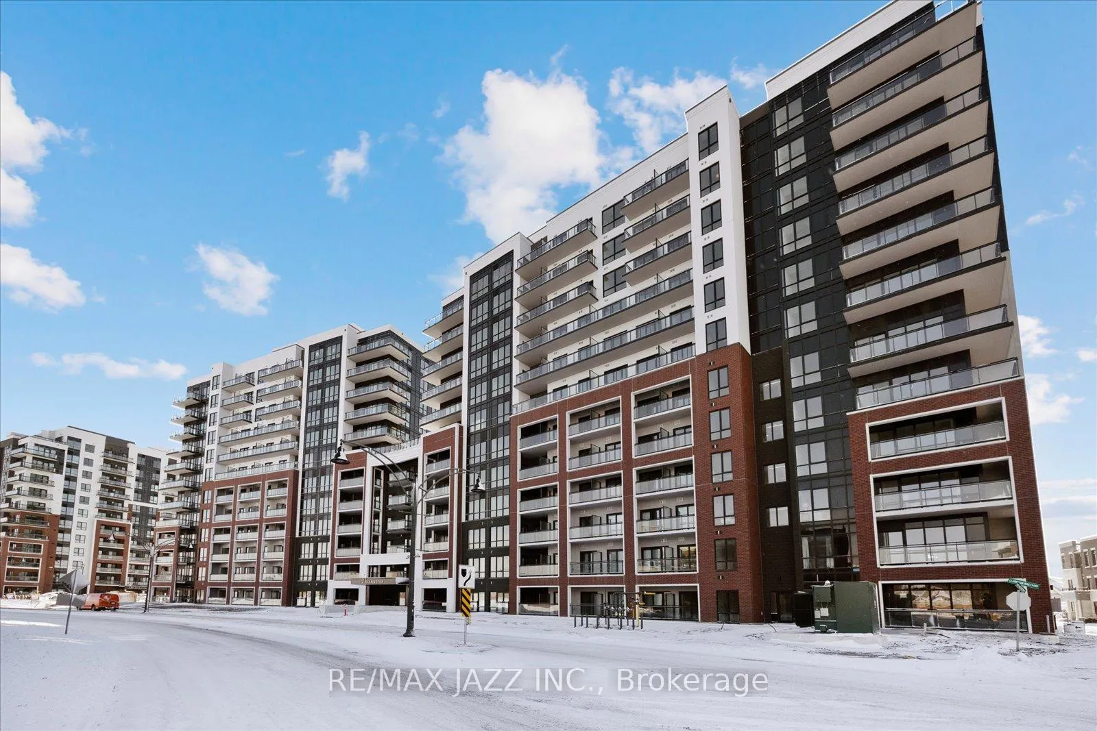 Photo 3 of Unit 610, 51 Clarington Boulevard, Clarington, Bowmanville — HOMEH