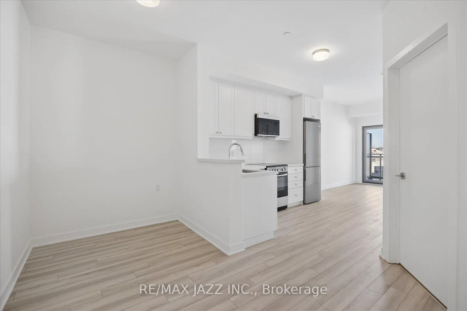 Photo 8 of Unit 610, 51 Clarington Boulevard, Clarington, Bowmanville — HOMEH