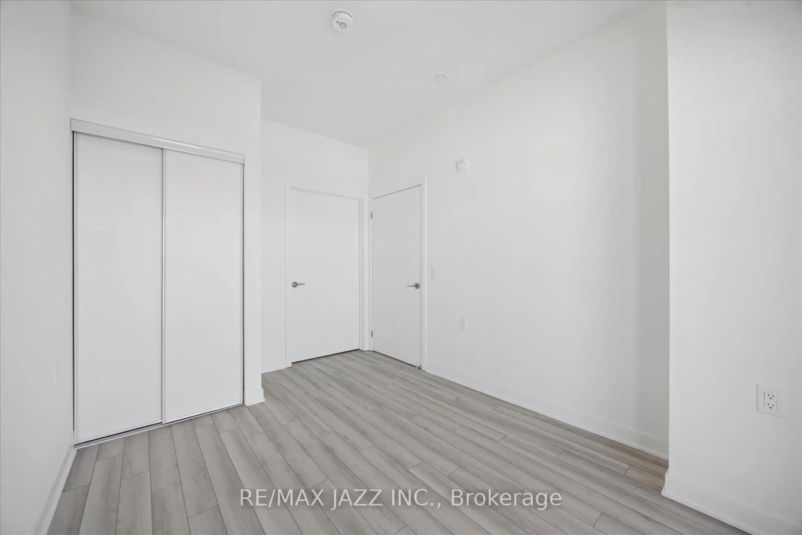 Photo 11 of Unit 610, 51 Clarington Boulevard, Clarington, Bowmanville — HOMEH