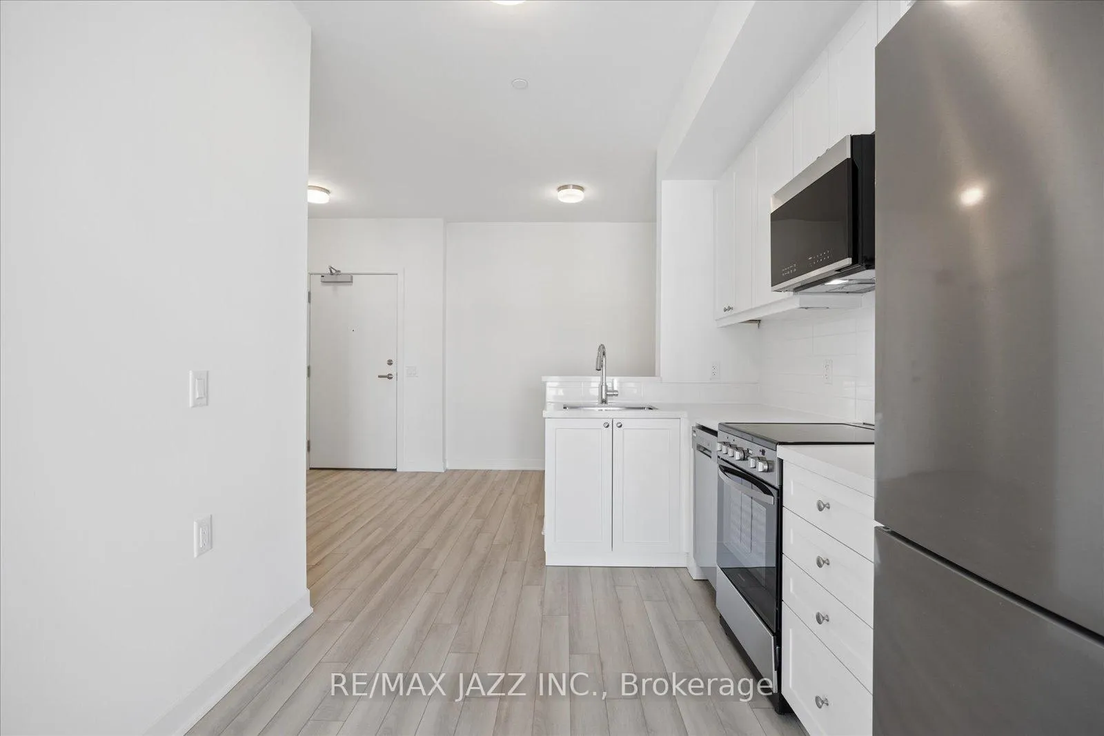 Photo 13 of Unit 610, 51 Clarington Boulevard, Clarington, Bowmanville — HOMEH