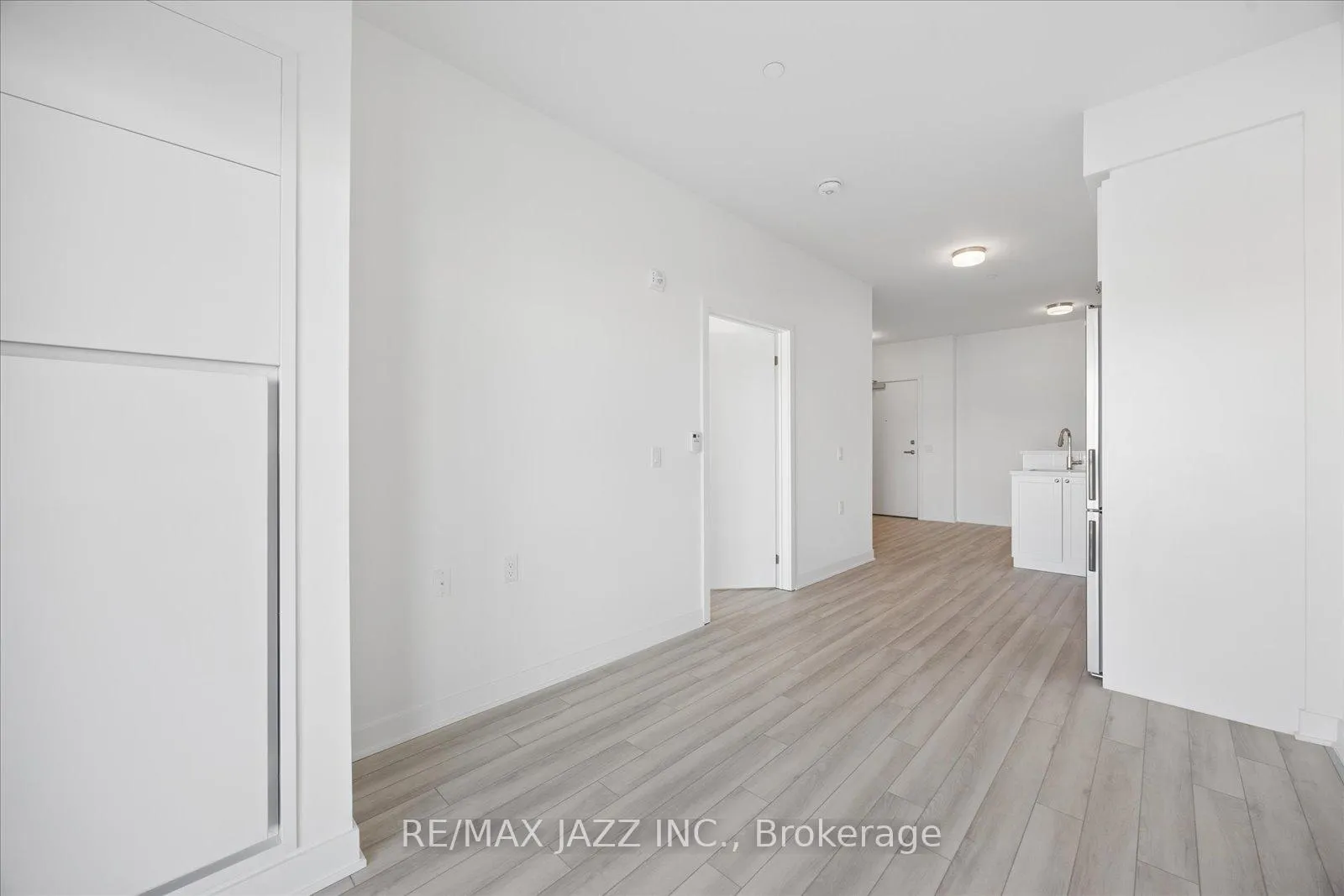 Photo 18 of Unit 610, 51 Clarington Boulevard, Clarington, Bowmanville — HOMEH