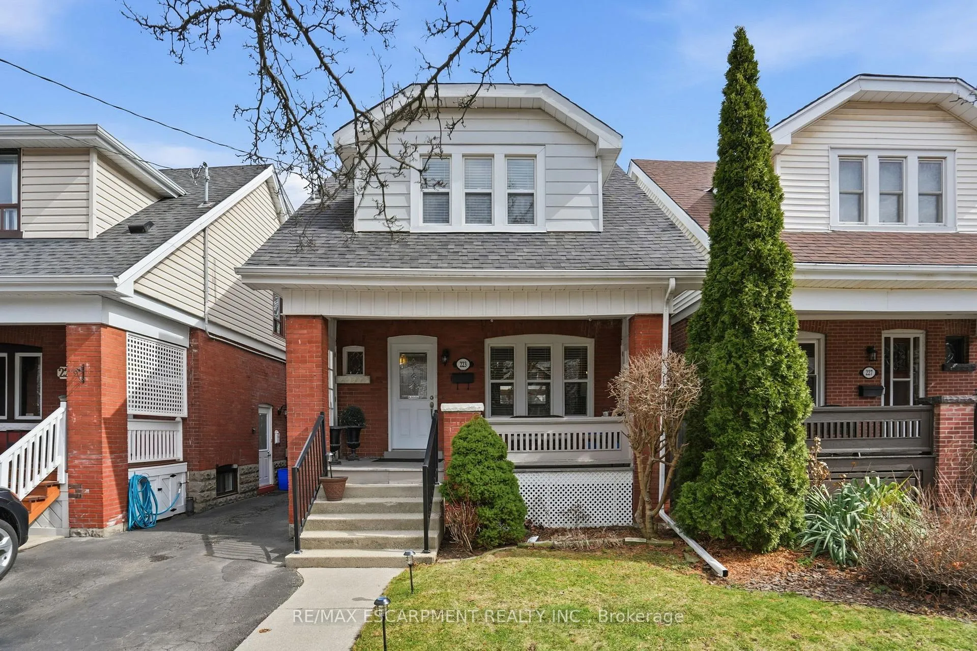 Photo 1 of 223 Park Row, Hamilton, Delta — HOMEH