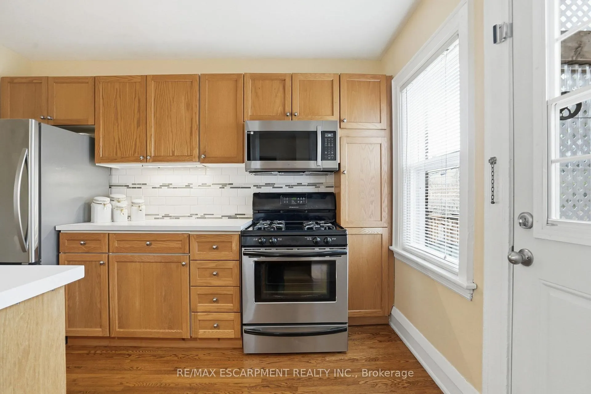 Photo 17 of 223 Park Row, Hamilton, Delta — HOMEH