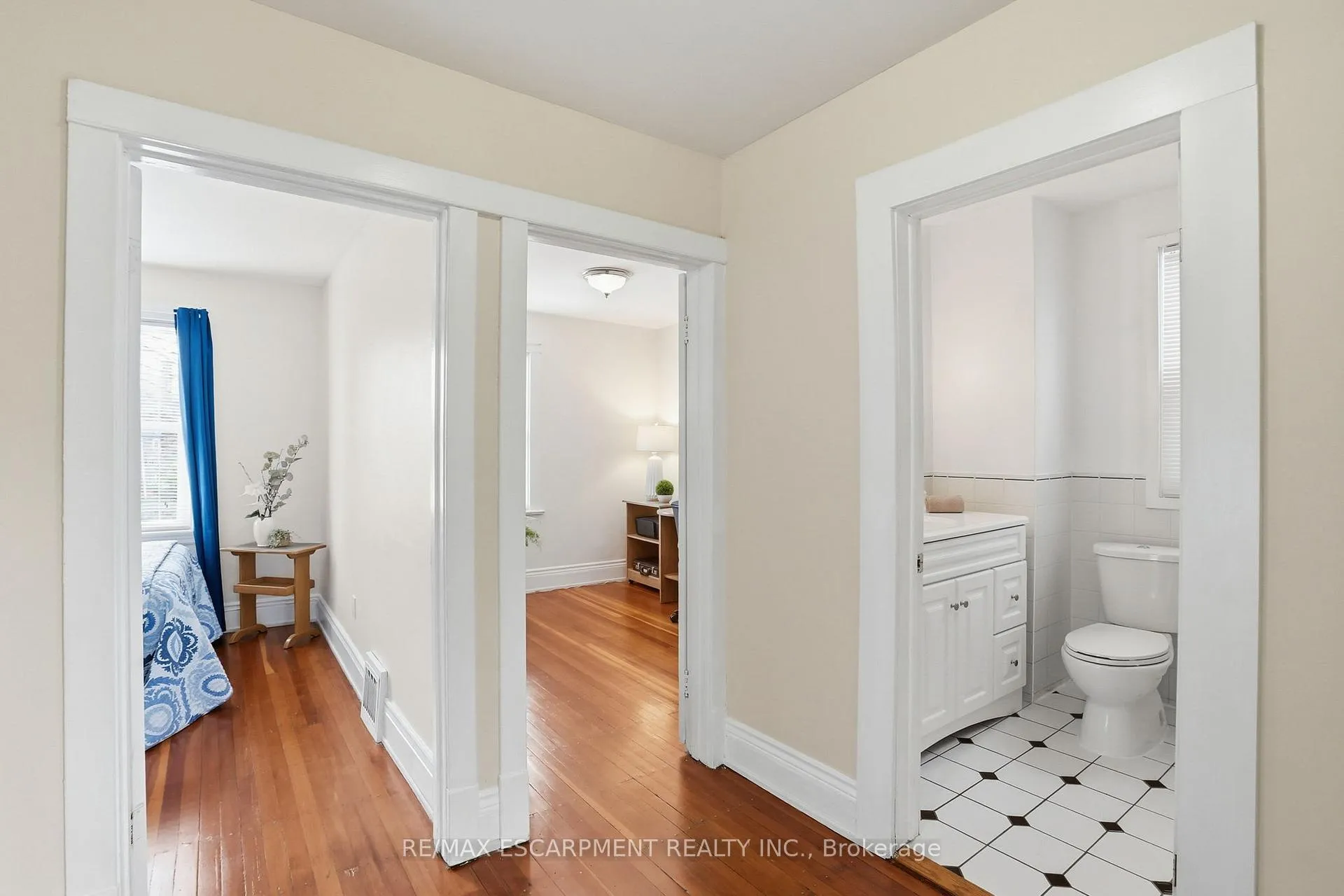 Photo 24 of 223 Park Row, Hamilton, Delta — HOMEH