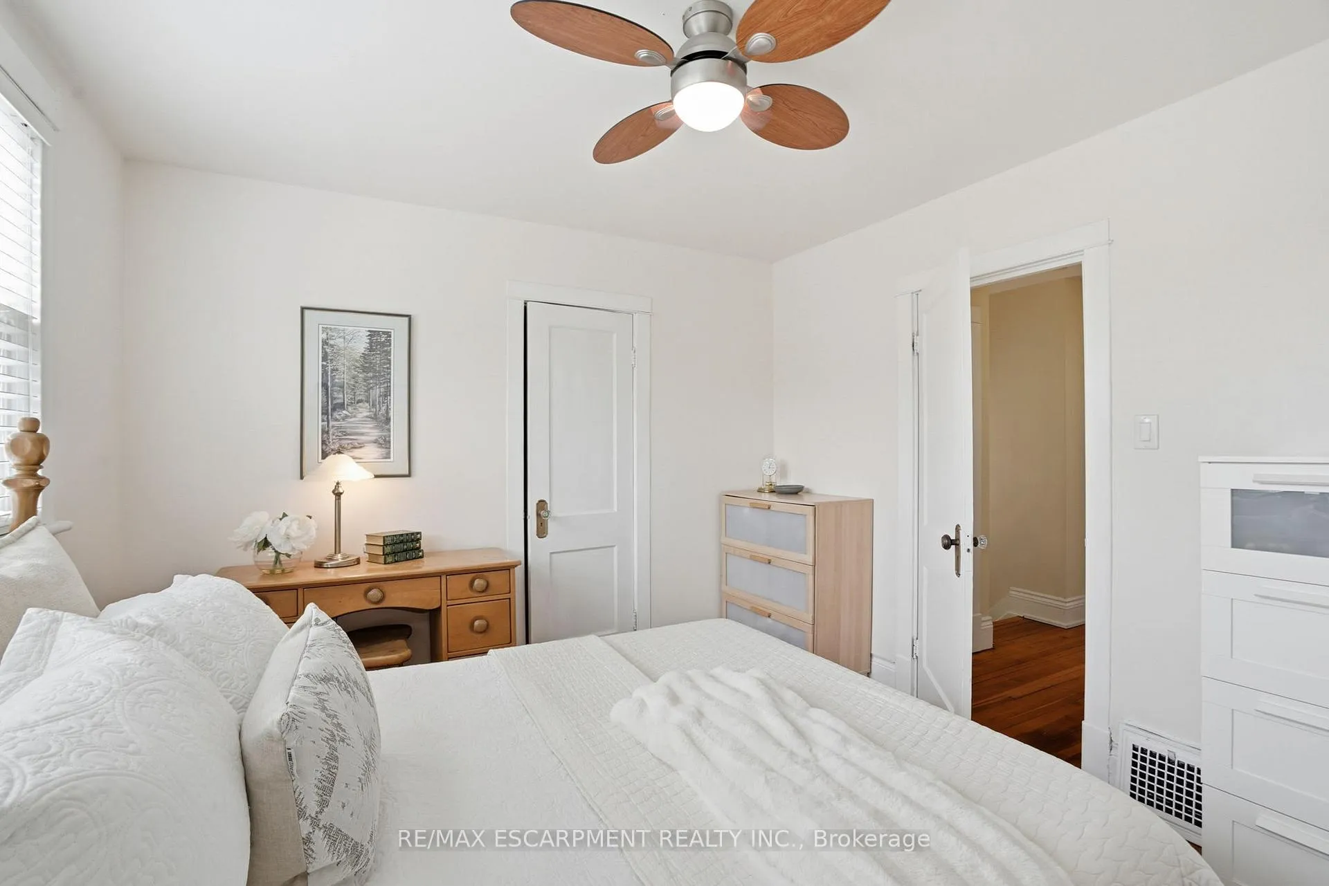 Photo 32 of 223 Park Row, Hamilton, Delta — HOMEH