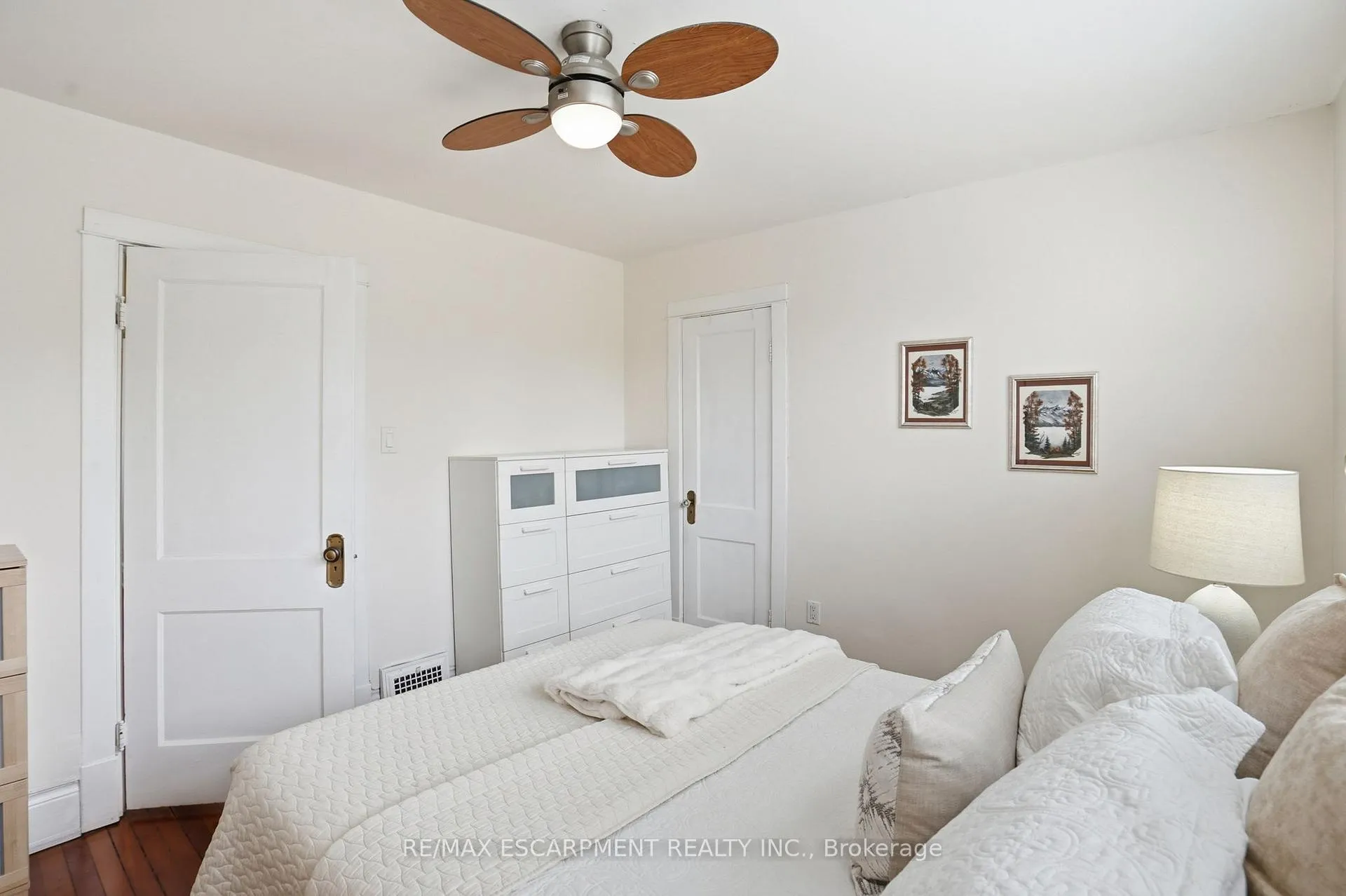 Photo 33 of 223 Park Row, Hamilton, Delta — HOMEH