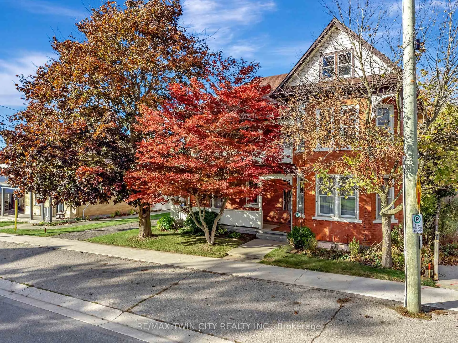 Photo 2 of 3545 Lobsinger Line, Wellesley — HOMEH