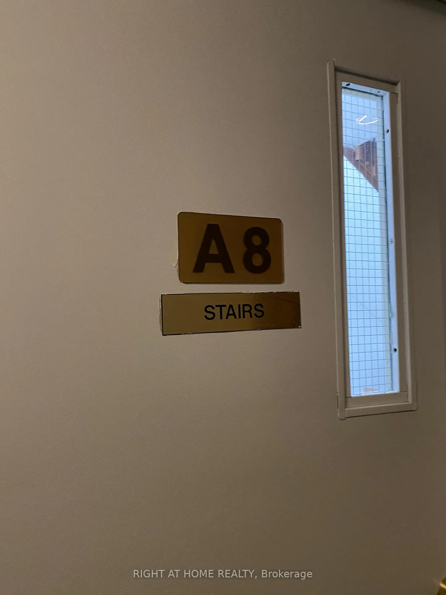Photo 14 of Unit 811, 130 Pond Drive, Markham, Commerce Valley — HOMEH