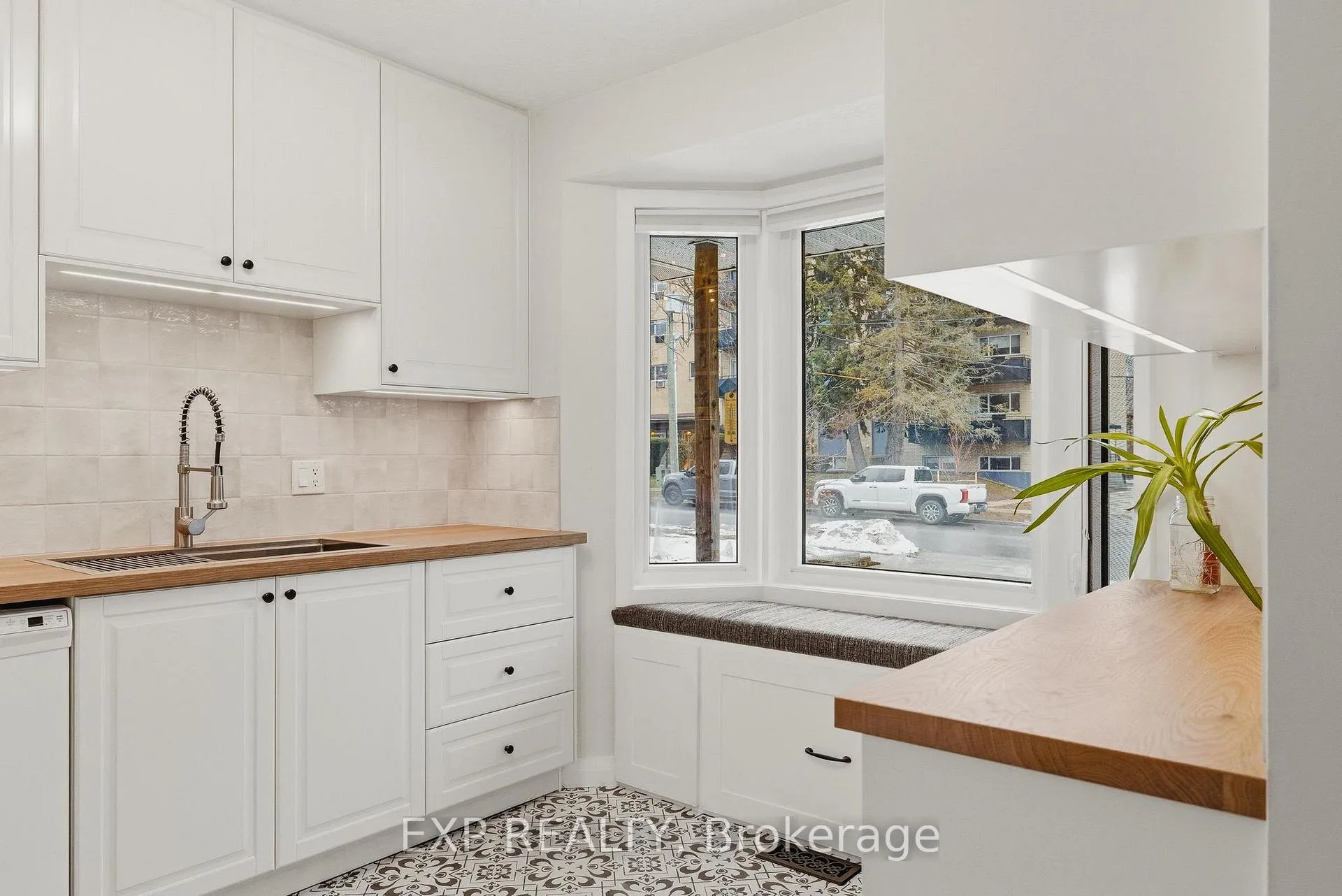 Photo 7 of 23 Talbot Street, Kitchener — HOMEH