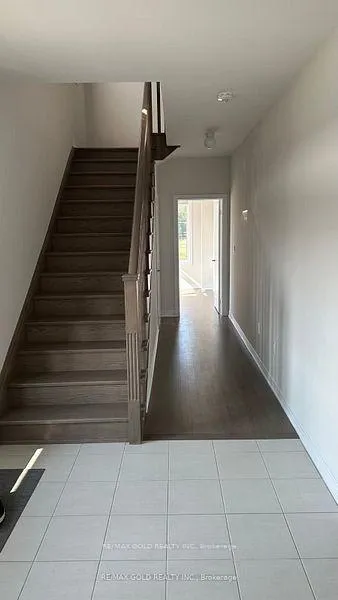 Photo 8 of 16 Hayrake Street, Brampton, Snelgrove — HOMEH