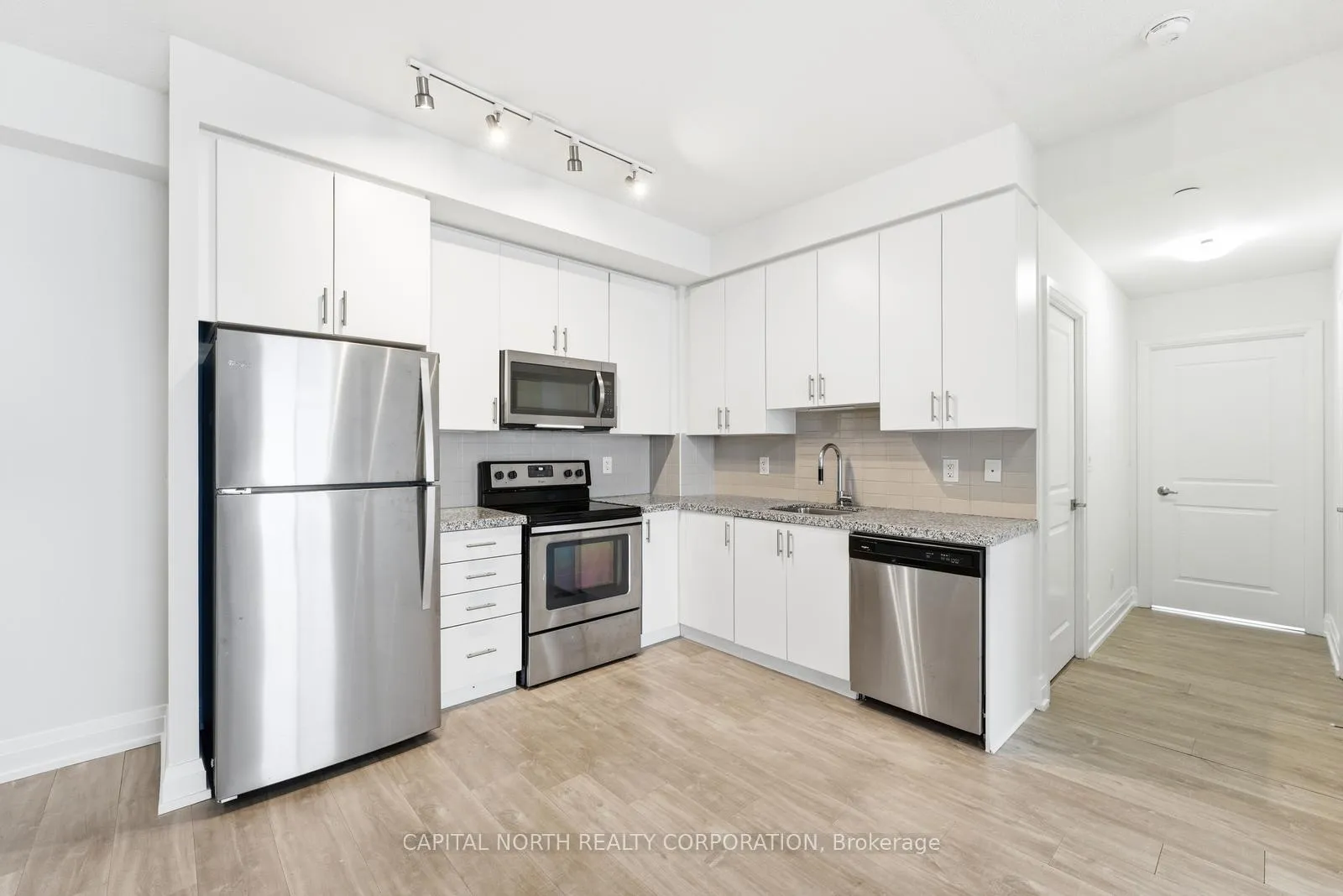 Photo 9 of Unit 2811, 3600 Highway 7, Vaughan, Vaughan Corporate Centre — HOMEH