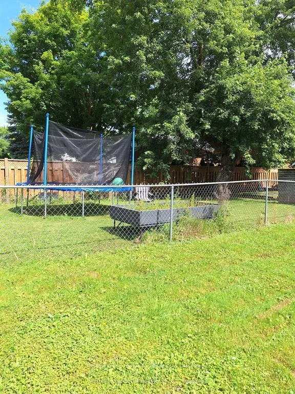 Photo 33 of 215 Cedar St. Street, Clearview, Stayner — HOMEH