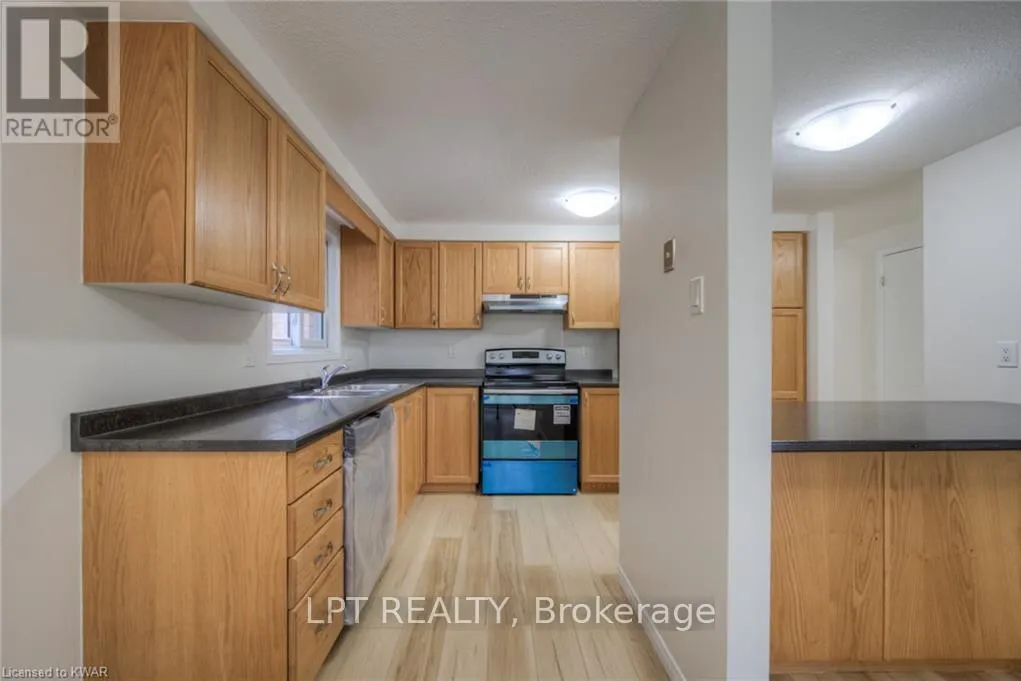 Photo 6 of Unit Unit: Main, 118 Bush Clover Crescent, Waterloo — HOMEH