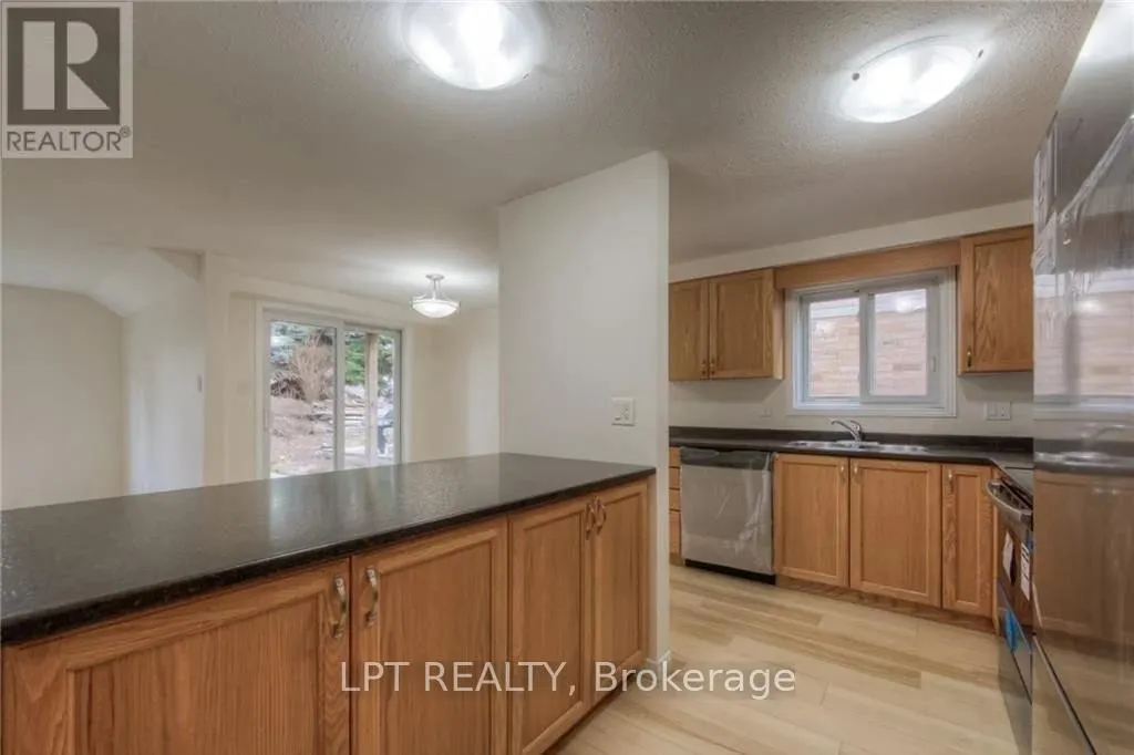 Photo 8 of Unit Unit: Main, 118 Bush Clover Crescent, Waterloo — HOMEH