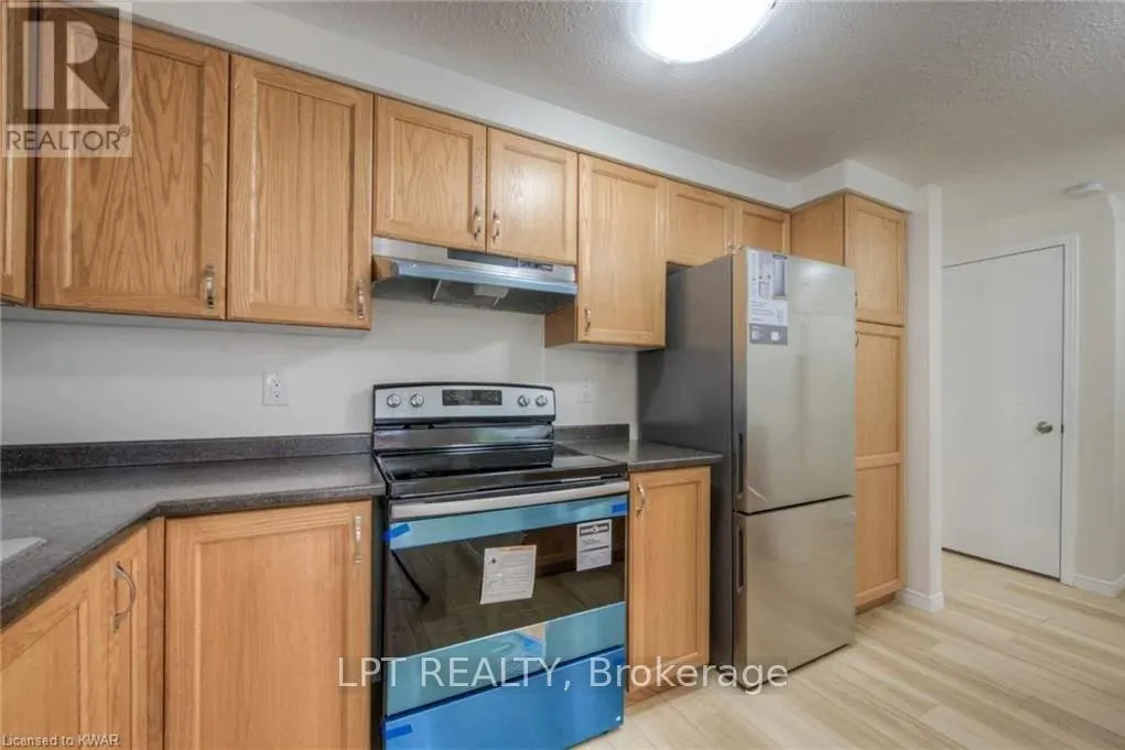 Photo 10 of Unit Unit: Main, 118 Bush Clover Crescent, Waterloo — HOMEH