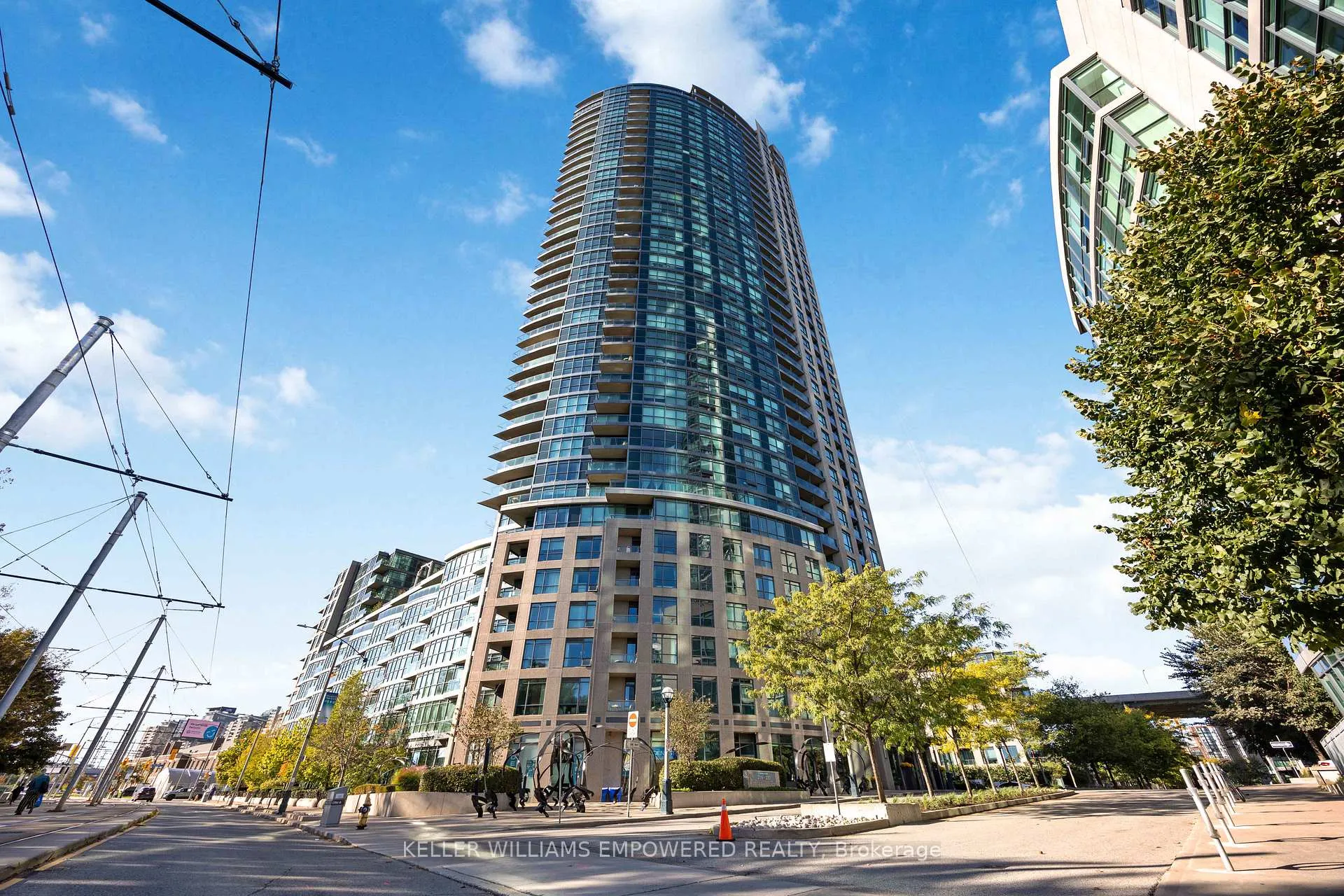 Photo 2 of Unit 2511, 219 Fort York Boulevard, Toronto, Niagara — HOMEH
