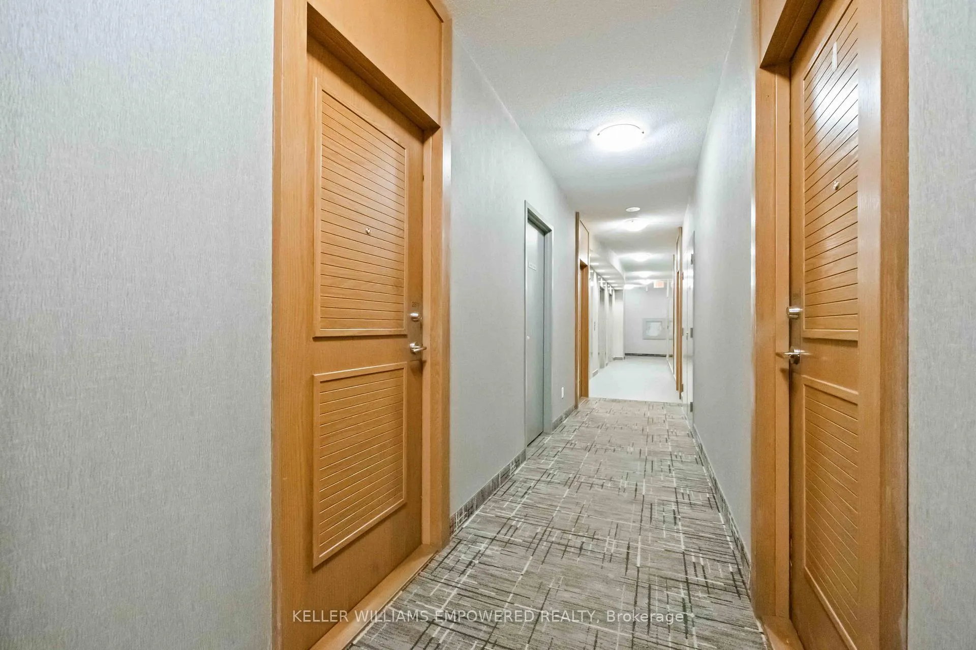 Photo 5 of Unit 2511, 219 Fort York Boulevard, Toronto, Niagara — HOMEH